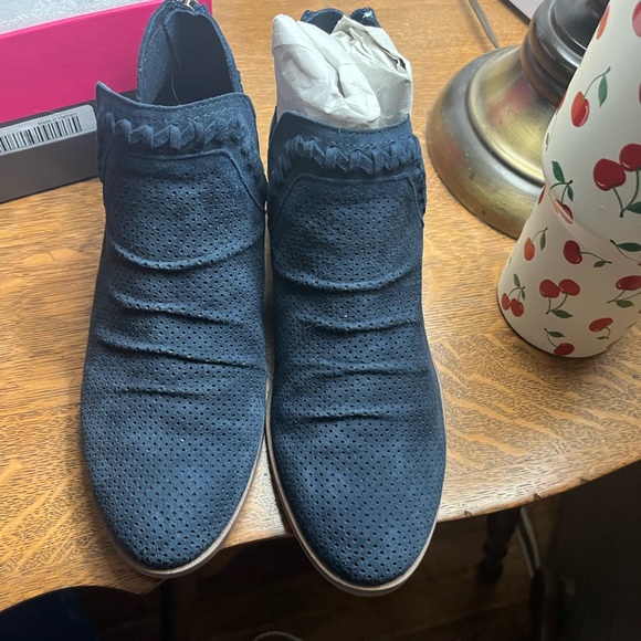 Vince Camuto Shoes - Vince Camuto Luxurious Dark Navy Suede Footwear